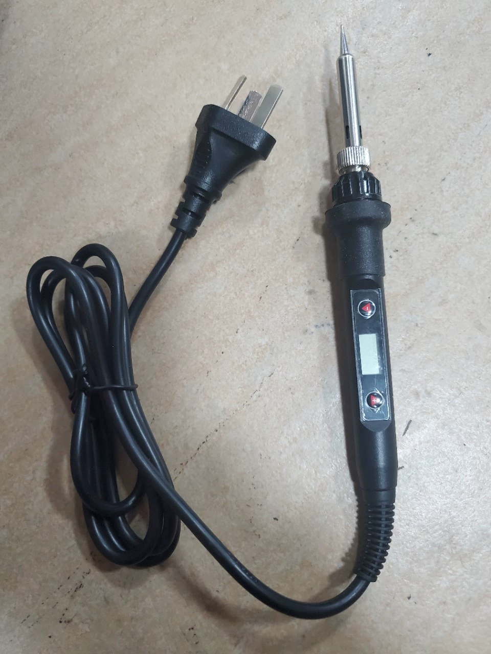 Интеллектуальный цифровой дисплей паяльник с постоянной температурой паяльник 60 Вт внутренний нагрев керамический нагревательный сердечник бытовой паяльник оптом с завода прямые волосы