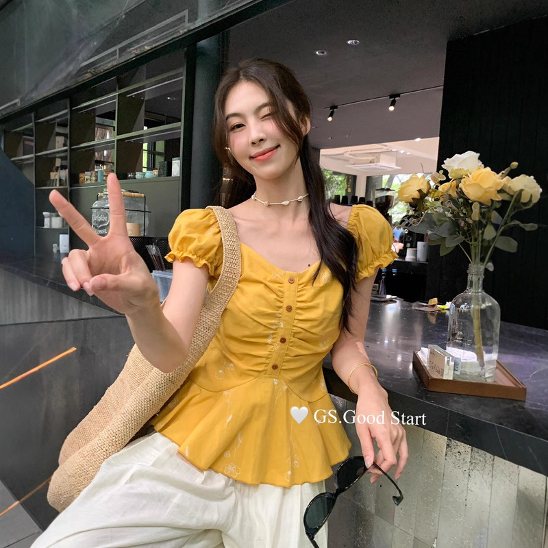 Big Sale Non-Returnable 2025 Summer Elegant Gentle Style Line Printed Puff Sleeve Lace Shirt G1928C