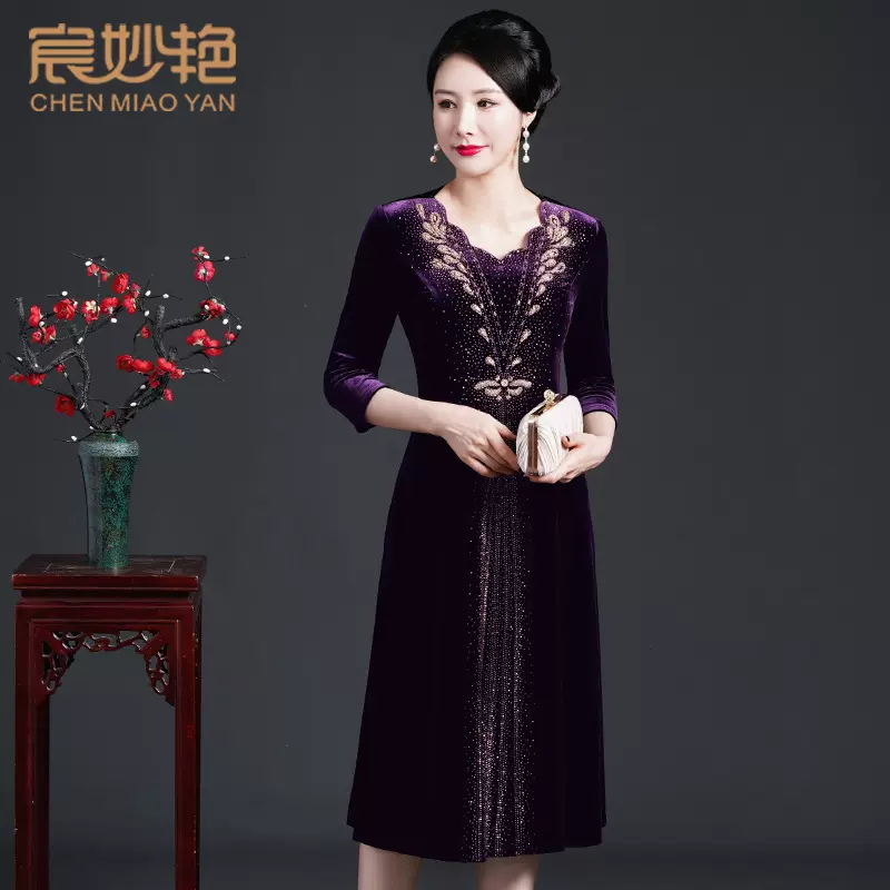 中老年女装秋装新款气质高贵妈妈金丝绒连衣裙婚宴装礼服一件代发