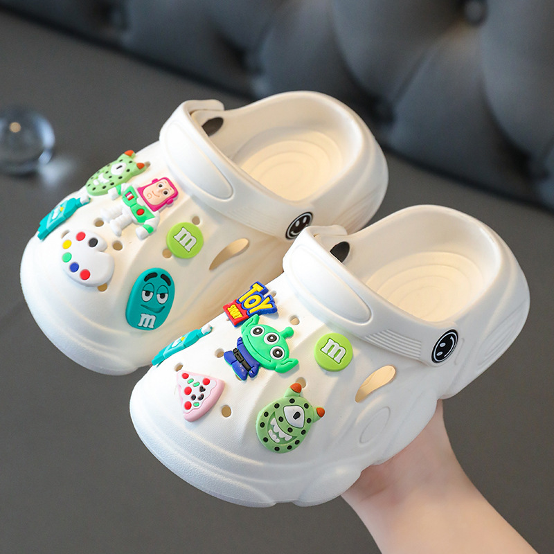 2026 Summer New Parent-Child Shoes, Home and Outdoor Beach Shoes, Soft Sole, Dual-Wear, Can Be Worn Outside, Cute Children's Clogs