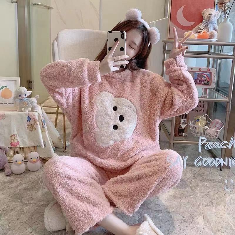 Pijamas de terciopelo coral para mujer, gruesos y forrados de felpa para invierno, conjunto de pijama de franela, modelo nuevo otoño-invierno 2024.