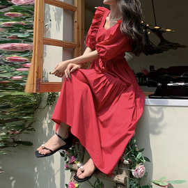 2024夏季新款法式桔梗方领红色格子木耳边连衣裙女收腰显瘦长裙子