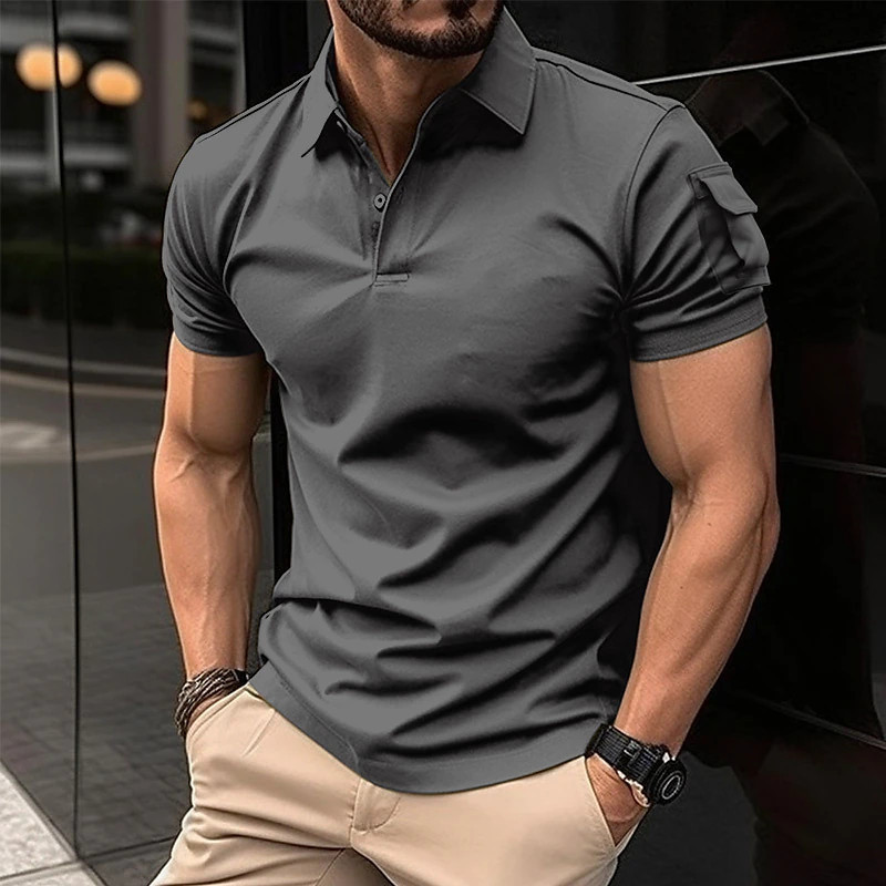Polo da uomo monocromo a maniche corte con tasca sulla manica_voghion.com