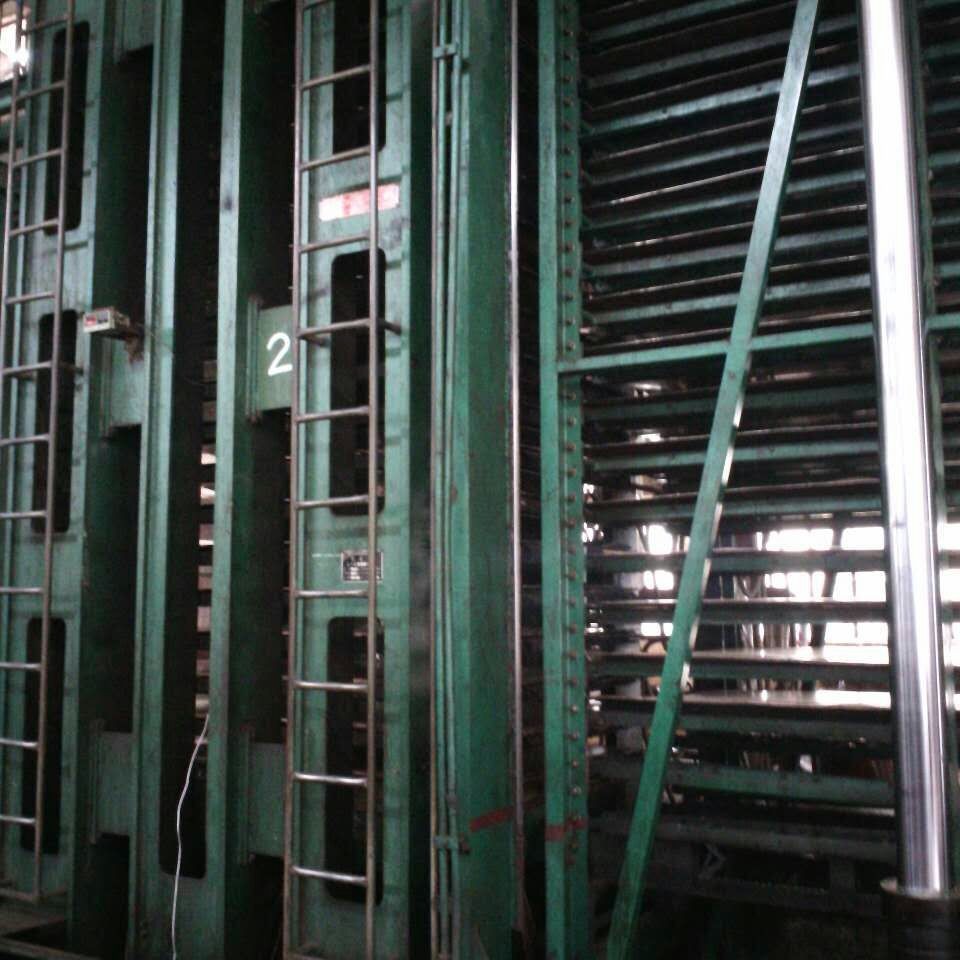 重庆江东十八层全自动热压机，二手热压机，竹胶板热压机