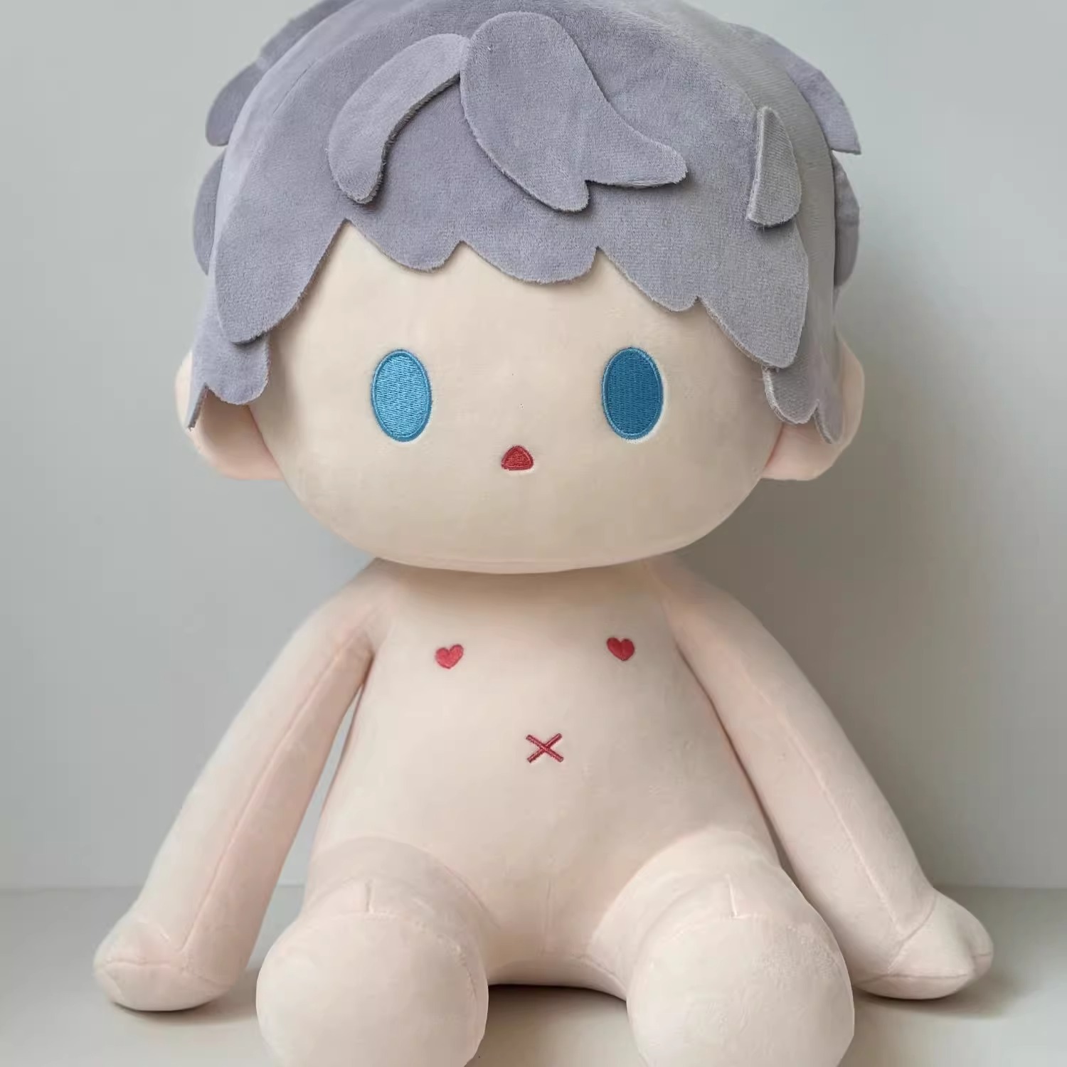 Маленькая спина обнаженных кукол