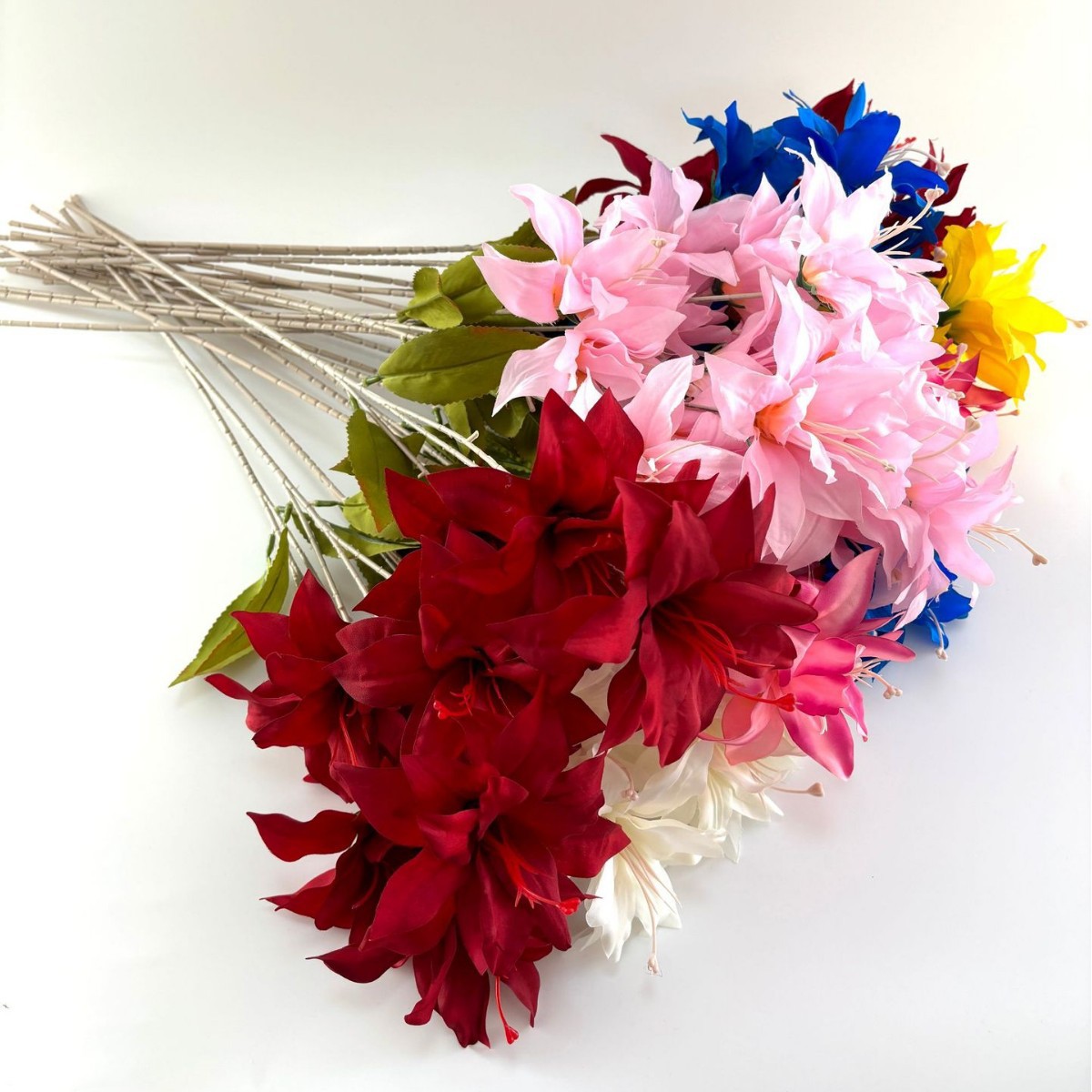 Flor simulada 3 cabezas lirio rosa lirio rojo accesorios de boda boda decoración al aire libre flor de seda camino tira de flores