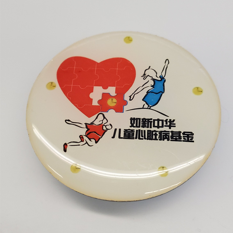 Exportación transfronteriza a Japón insignia luminosa LED hebilla magnética insignia de flash actividad de fiesta de aniversario accesorios de alegría