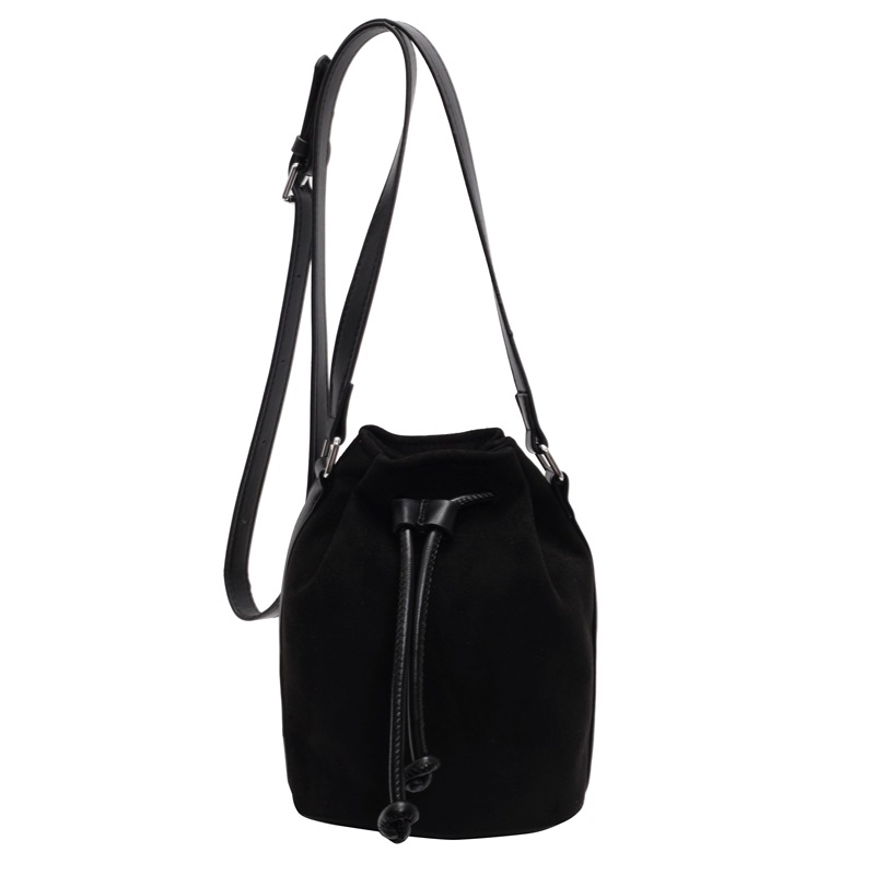 가을과 겨울 빈티지 스웨이드 버킷 가방 클래식 스웨이드 드로우 스트링 휴대 전화 가방 여성의 2024 새로운 스웨이드 크로스 바디 작은 가방