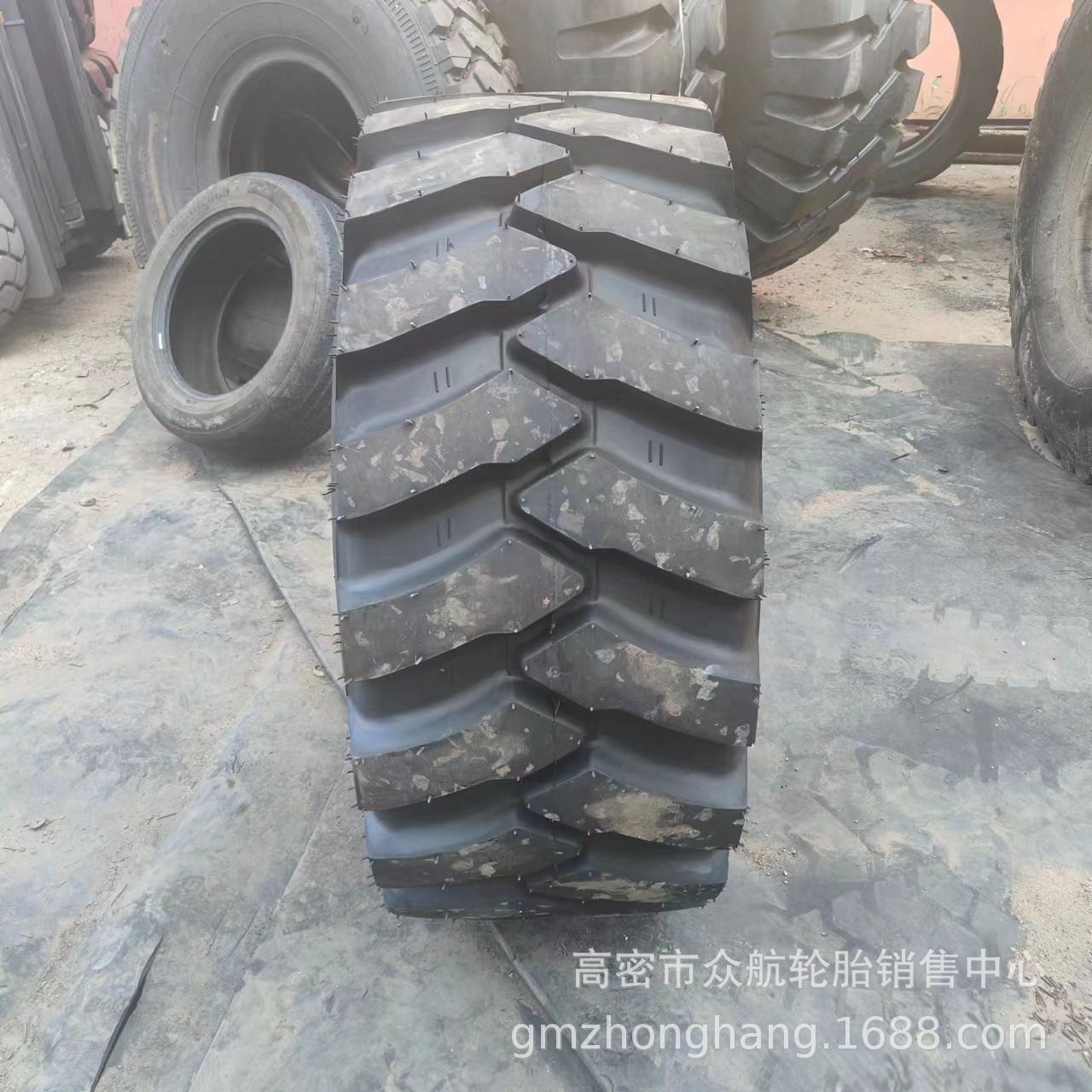 农业轮胎 16/70-20  405/70-20  E-2/L-2 宽人字花纹 14层级 真空