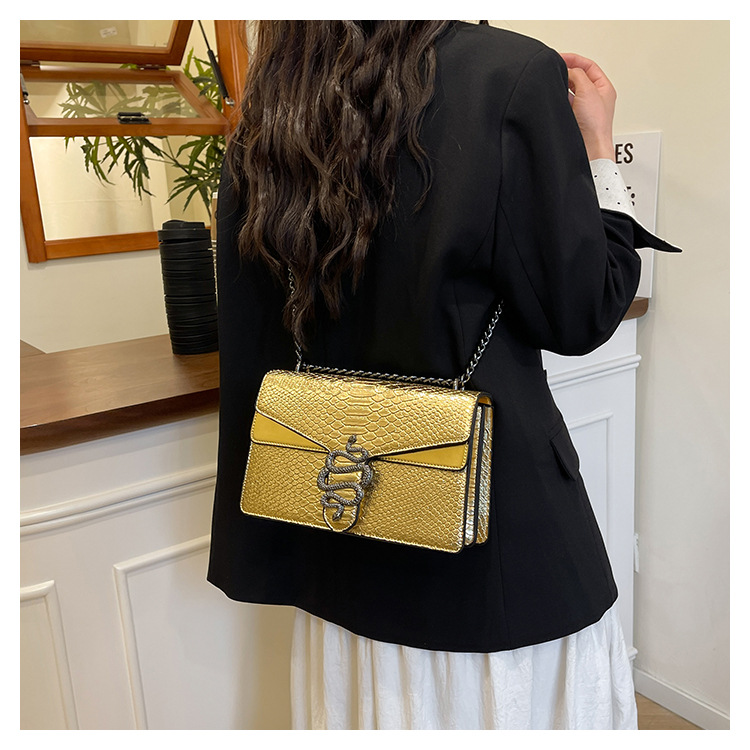 Women's PU Solid Color Snake Elegant Square Magnetic Buckle Crossbody Bag Square Bag Underarm Bag display picture 7