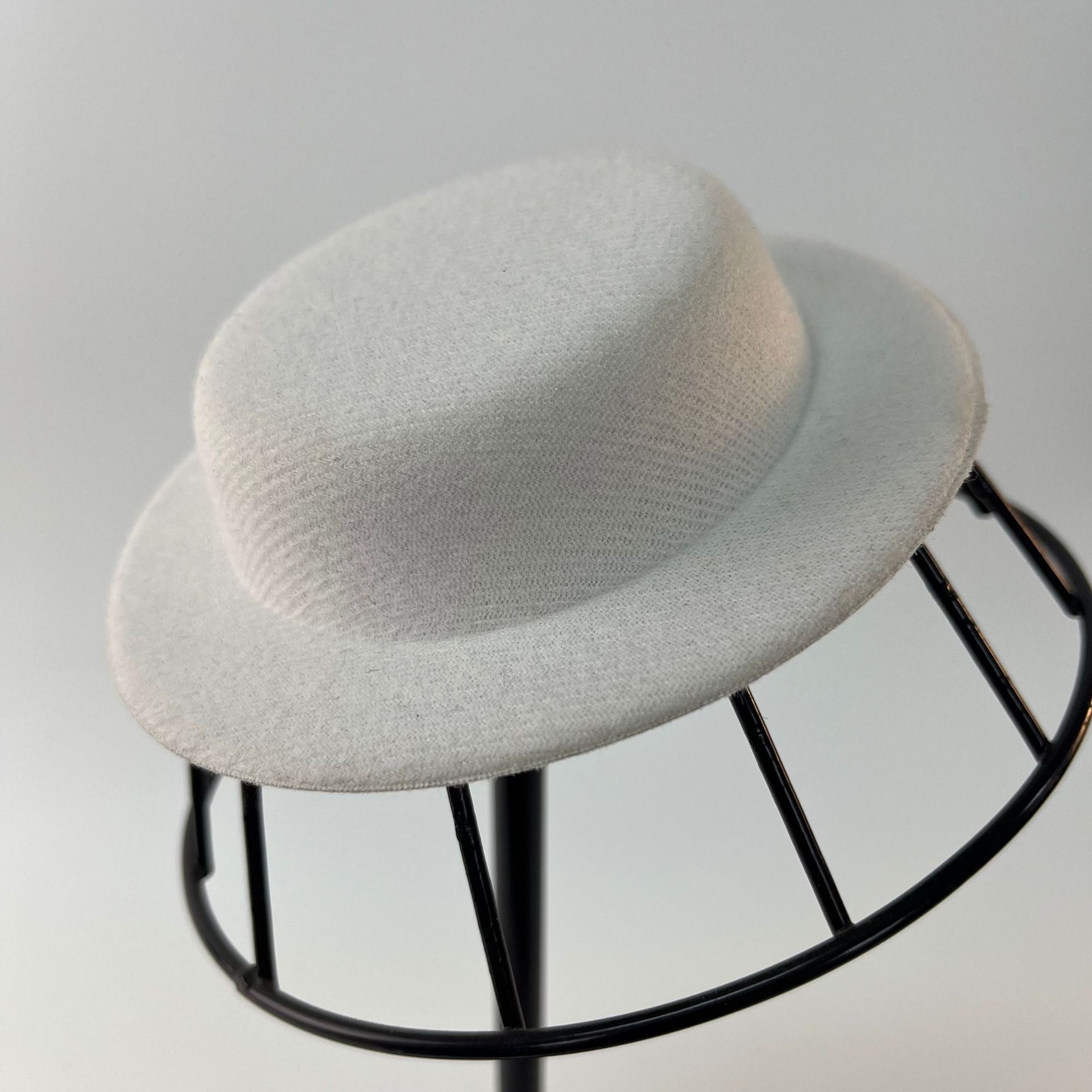 Accesorios DIY SD muñeca sombrero pequeño sombrero de tela Bjd muñeca tirar sombrero de tela Lolita sombrero desnudo hecho a mano 13cm