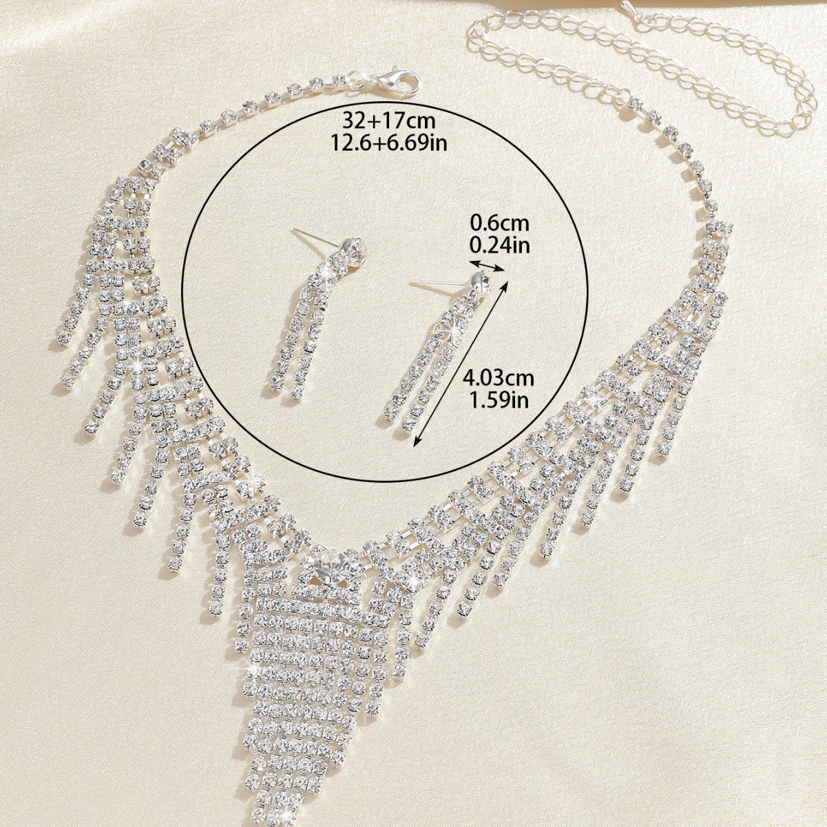 Conjunto de bijuteria de noiva com colar e brincos de strass_voghion.com