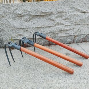 Short two-tooth rake to rush to the sea to dig sweet potato peanut hook rake Linyi Yueyang five yuan six yuan supply