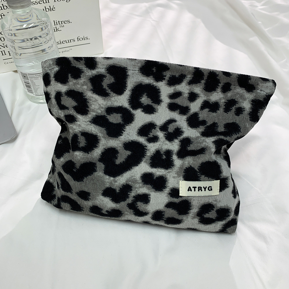 Comercio exterior transfronterizo leopardo bolsas de maquillaje bolsas de almacenamiento coreanas productos de cuidado de la piel bolsas de lavado bolsas de mano bolsas de maquillaje