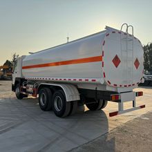 出售出口豪沃后八轮移动加油车 20方柴油汽油液罐车 颜色可订