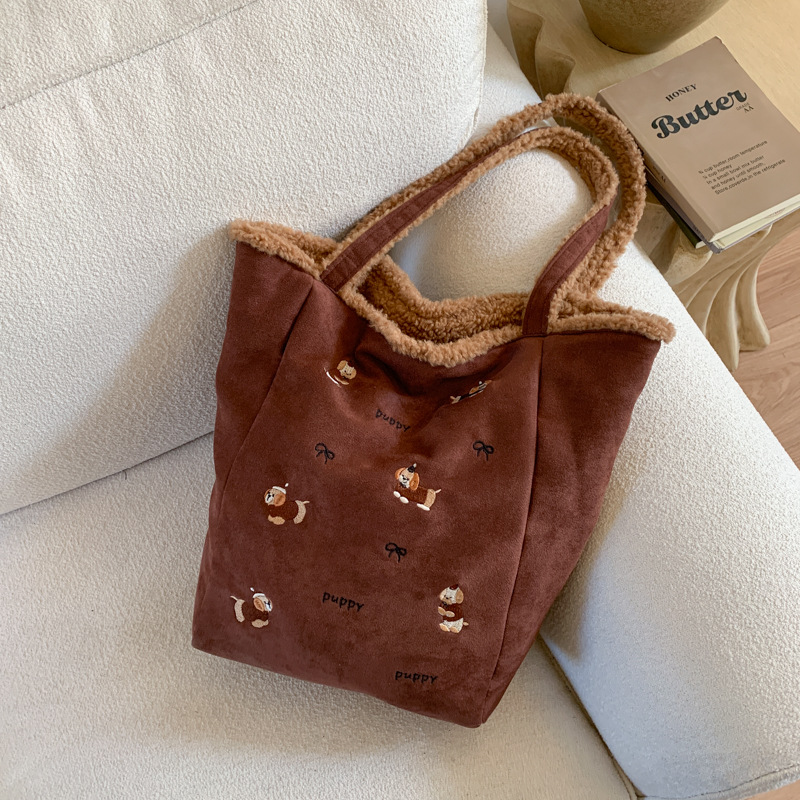 大容量手提单肩包2025秋季新款毛绒双面设计通勤背包简约托特包