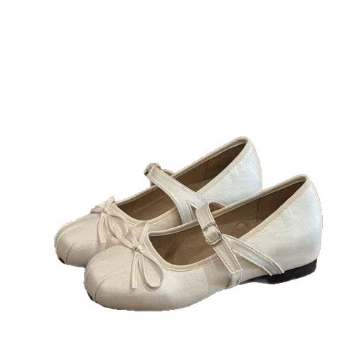 2026 nueva primavera y verano aumento de altura arco plateado zapatos de una sola mujer con falda zapatos de cuero Marizhen