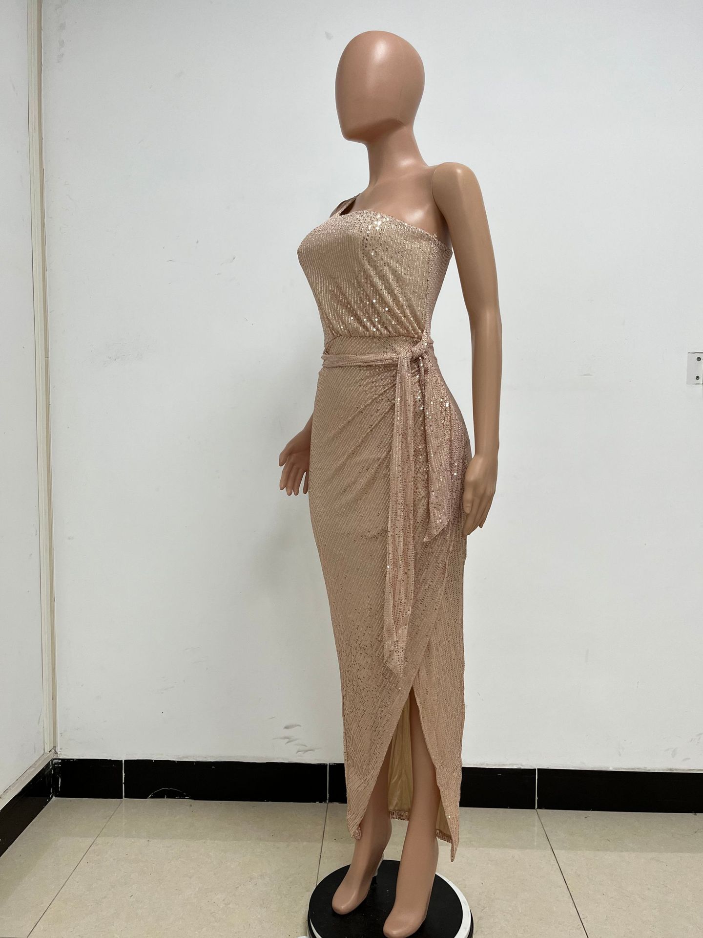 357g Weight Maxi Long Dress Dress Length Type Sleeveless Sleeve Length Sheath Dress Dresses Type Spandex, Polyester Fabric Type High Waist Waist Line Holiday, Daily Occasion Oblique collar Neckline Slim Fit Type Solid Color Pattern Summer Season Women's Gender Elegant, Sexy Style Wholesale Women's Elegant Sexy Solid Color Holiday Daily Oblique Collar Sleeveless Sheath Dress 98