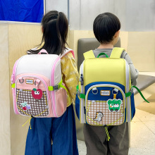 新款高颜值撞色英伦风幼儿园中大班可爱萌宝防下坠护脊双肩背包