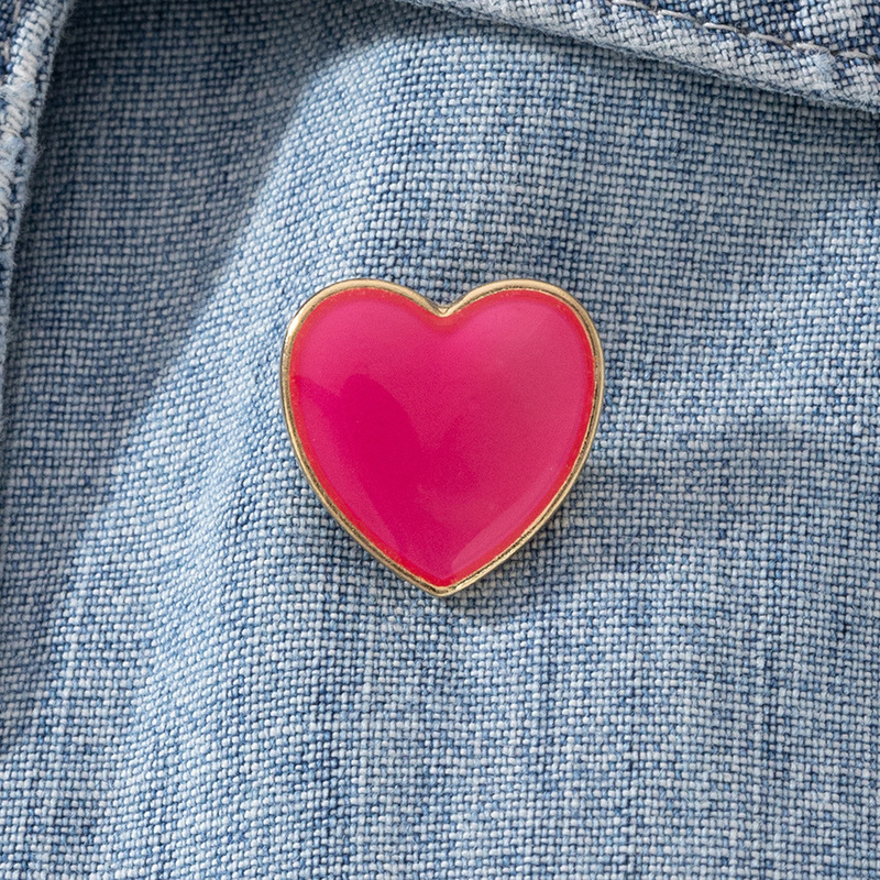 Fashionable and Simple Red Heart Gold Border Cufflinks That Are Versatile for Everyday Life and Parties, with a High-End Feel for Men and Women Fashionable and Simple Red Heart Gold Border Cufflinks That Are Versatile for Everyday Life and Parties, with a High-End Feel for Men and Women
