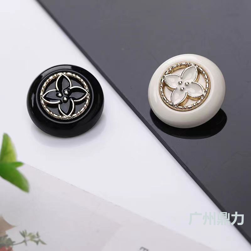 外套金属香风白色大衣小组合黑四叶草扣子优雅纽扣韩版西装装饰扣