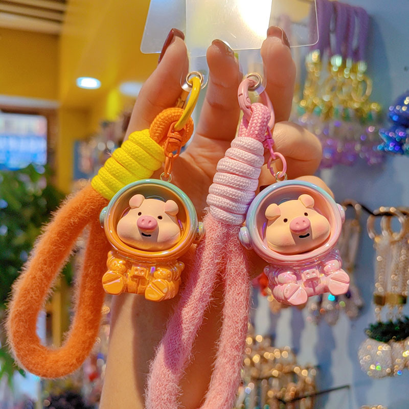 Original Resin Aerospace Pig Keychain Mobile Phone Bag Pendant Cute Pig Car Key Chain Ring Cute Pig