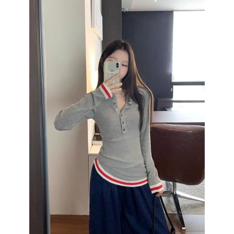 韓国系のレトロな色のストライプのPoloの襟のニットの女性の秋の肩のデザイン感の中で身を修める長袖の上着を掛けます。|undefined