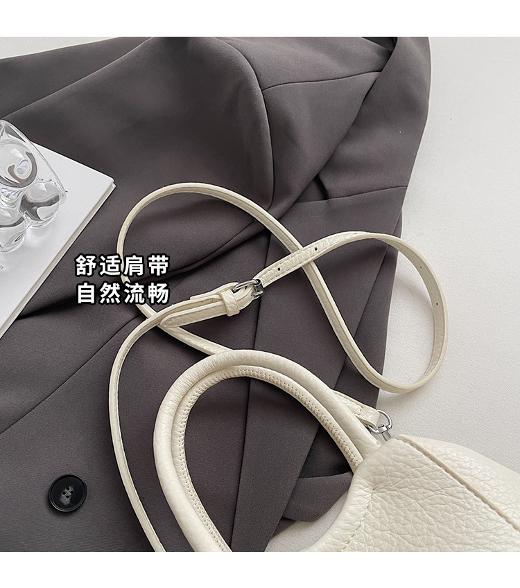This is a unique, stylish and casual women's bucket bag for the summer of 2025. It's a Korean style single-shoulder crossbody women's bag with a sense of fashion undefined