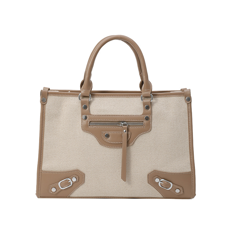 Bolsa de hombro retro remachado lujoso ligero versátil Volkswagen gran capacidad bolso de mano caliente locomotora cool mochila