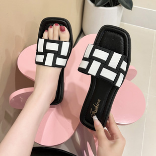 ���Q�¿�insƽ�כ���ЬŮ�ٴ��⴩ɳ��������ЬŮ�r��һ����Ů��