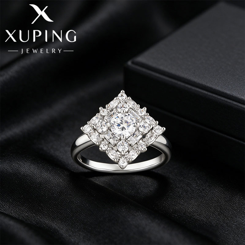 Xuping lujoso diseño ligero anillo de diamante de aleación de apertura de alta calidad anillo de moda personalidad anillo de novia