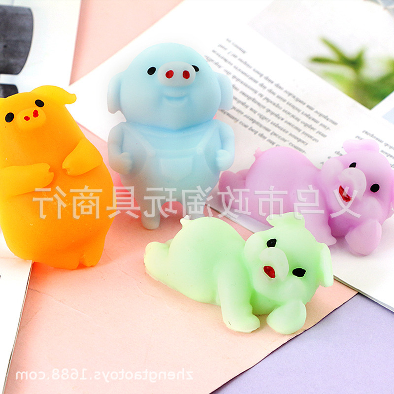 新款可爱猪 软料 精美捏捏乐 韩国热销产品 小动物 盒装小猪