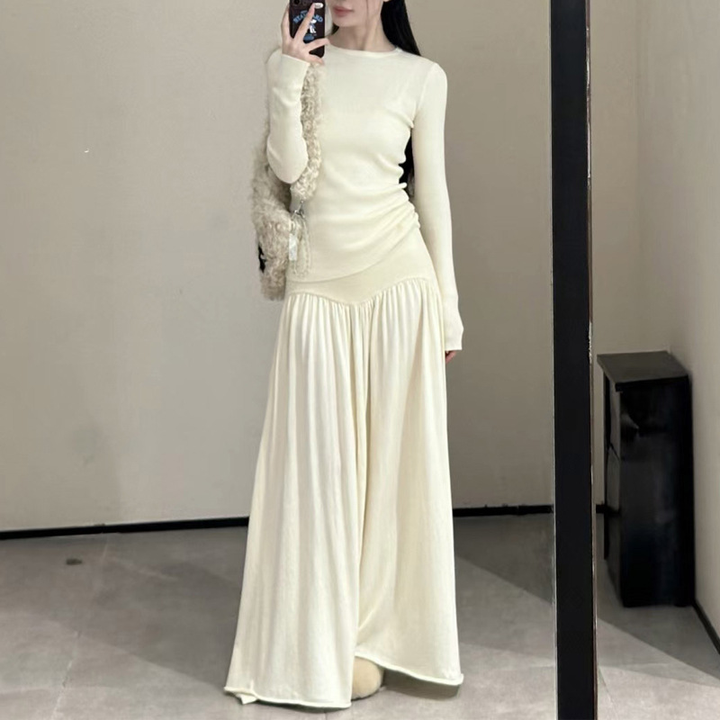 White cloth