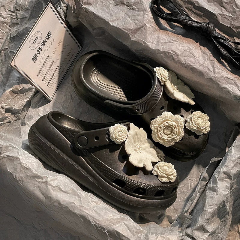 Official Genuine Puff Flower Bouquet Clogs for Women and Men, New Summer Style, Outdoor Wear, Thick-Soled, Height-Increasing, Closed-Toe Half Slippers, Trendy
