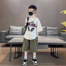 男童夏季韩版时尚T恤中裤套装2025新款儿童帅气夏装中大童两件套