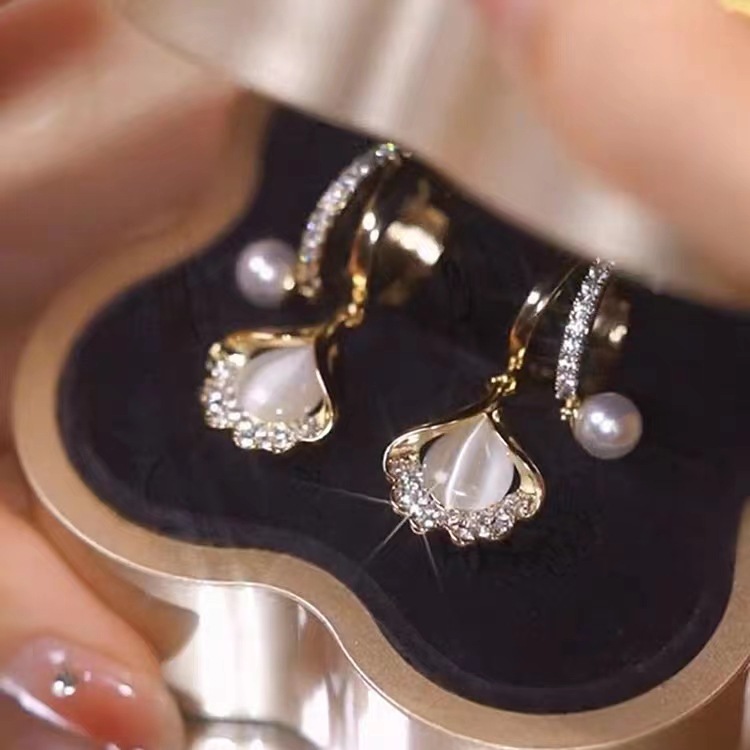 French Pearl Ginkgo Leaf Earrings 3