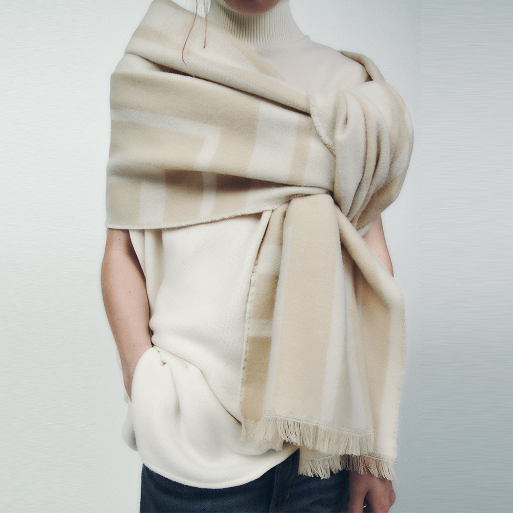 New geometric print design sense scarf wool border layer soft imitation cashmere scarf women's winter extra shawl neck_voghion.com