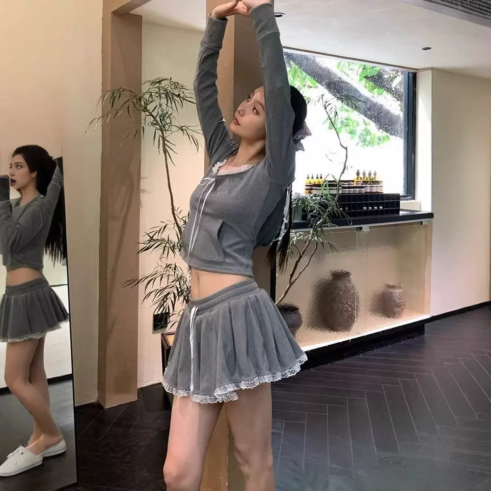 2025拼接短款T恤女秋季a字半身裙休闲连帽卫衣辣妹套装灰色两件套