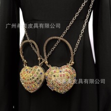 百搭水钻镶嵌爱心高级感手提斜挎金属链条腰链包包时尚服饰耳机包