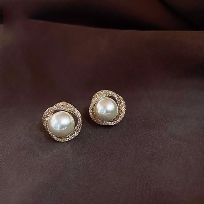 Spiral Pearl Earrings Women's Niche High-End Earrings 2023 New Hot Style S925 Silver Needle Light Luxury Earrings Wholesale