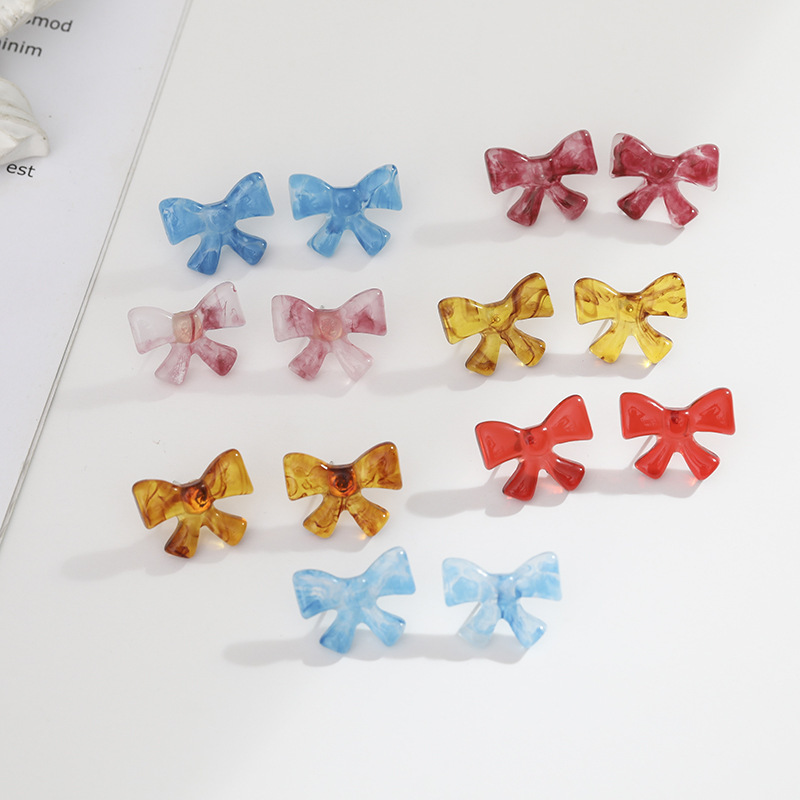 Fresh cute earrings with bow