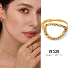 鑫艺鑫鸽子蛋水滴超闪CNC镶锆石戒指侧开口可调节不锈钢保色尾戒