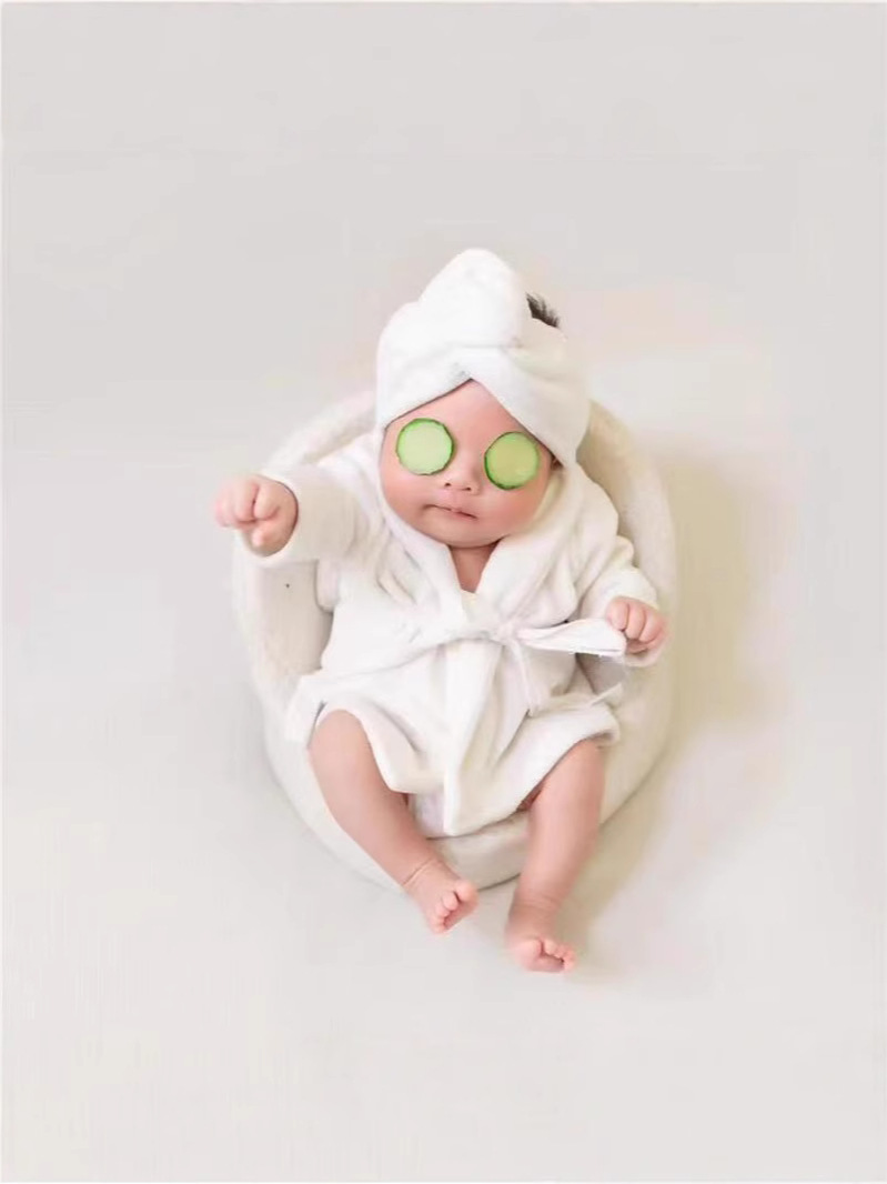 Estudios de fotos bebés bata de baño luna llena cien días de fotografía de bebés niños pequeños Europeos y estadounidenses dibujos animados caseros sombreros
