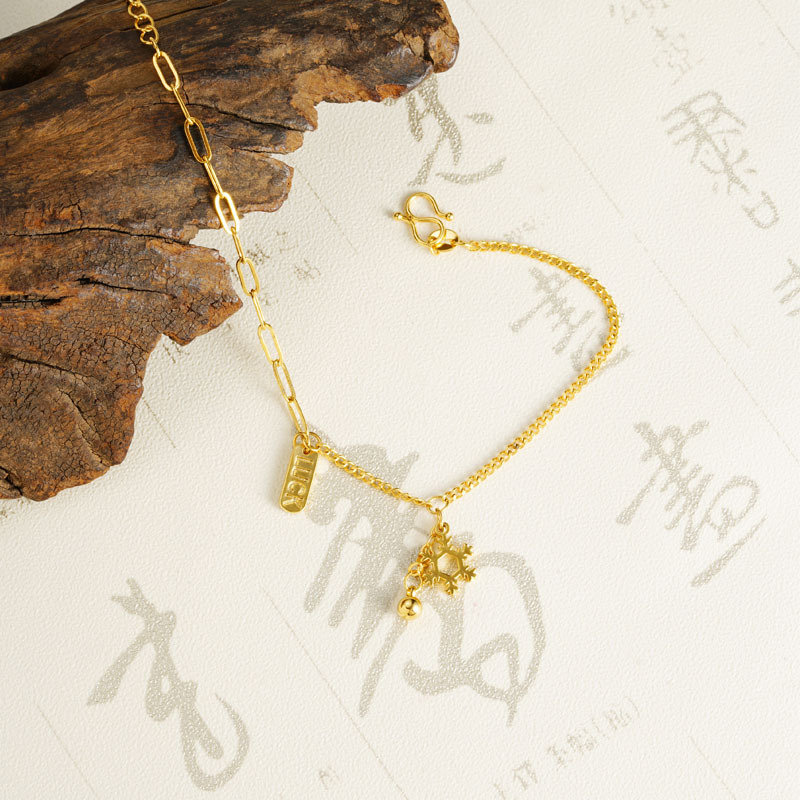 Nuevos productos de verano de oro de Vietnam, copo de nieve simple, letras inglesas, pulseras de moda populares, no se desvanecen.