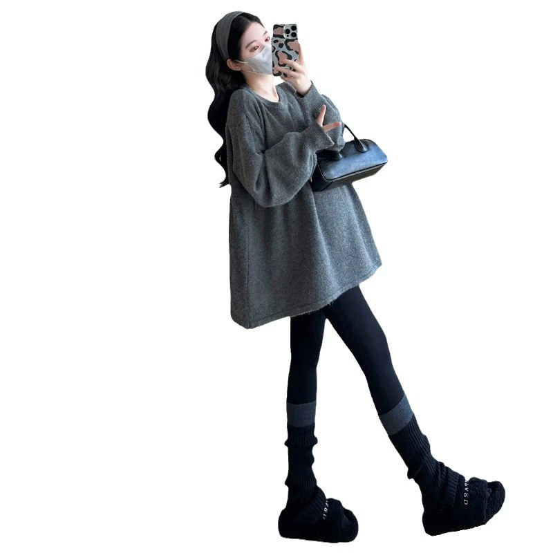 Knitted sweater for pregnant, oversize