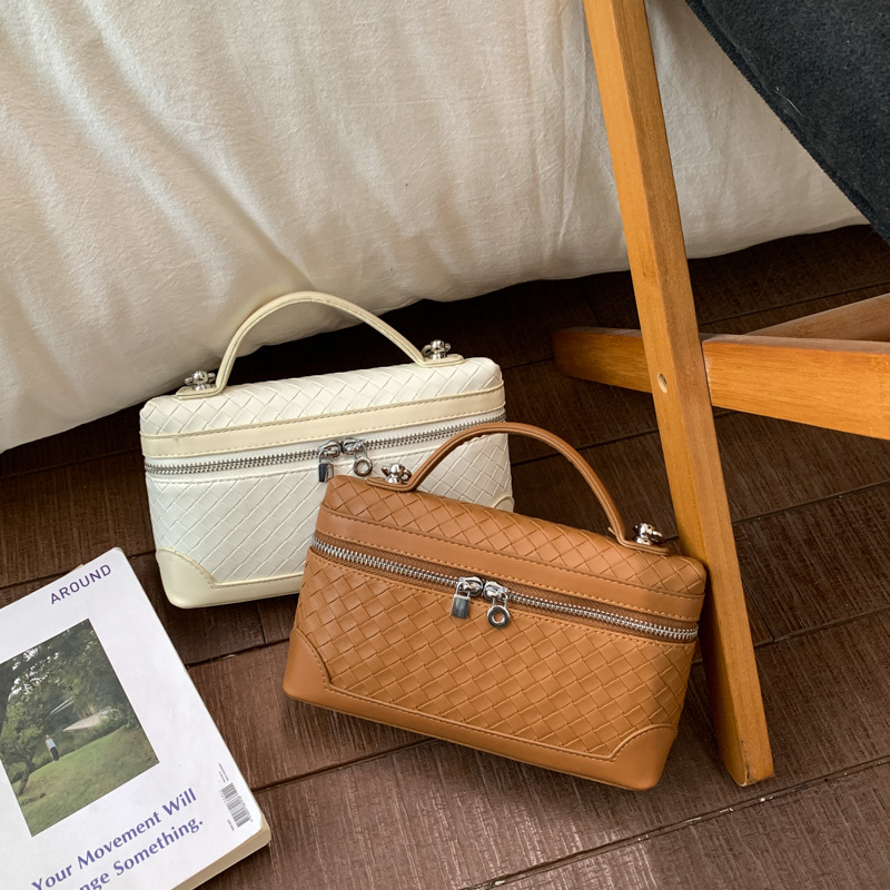 La versión coreana de Nicholls 2026 primavera y verano nueva moda casual diaria de hombro moletín de mano bolso de mujer image 1