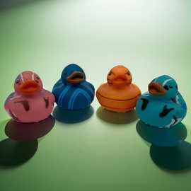 厂家直销 儿童洗澡玩具婴幼儿宝宝男女孩戏水搪胶动物炫酷小鸭子