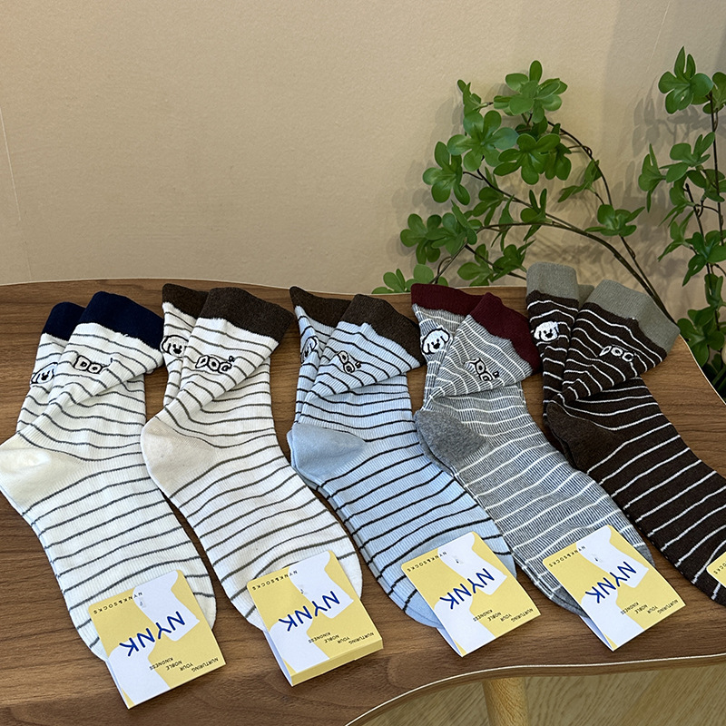 2026 early autumn new seamless socks for women, AB version, mid-calf, color-blocked, striped, cartoon embroidered letters, puppy design, cotton, wholesale 2026 early autumn new seamless socks for women, AB version, mid-calf, color-blocked, striped, cartoon embroidered letters, puppy design, cotton, wholesale