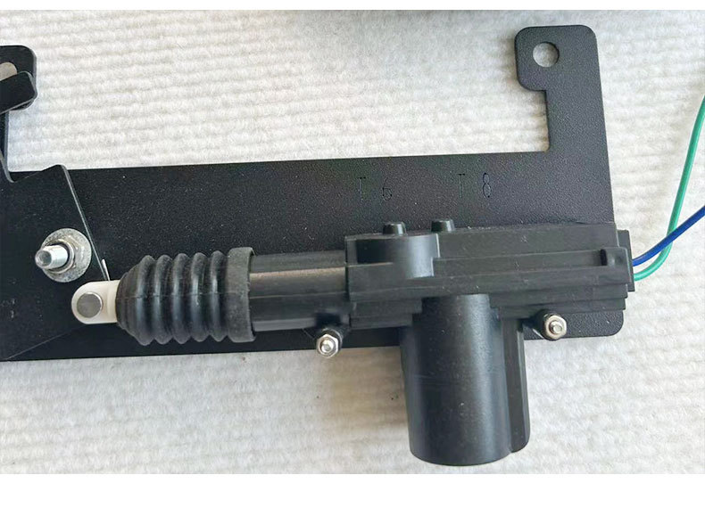 Jianghuai Shuailing t6/t8 Humvee Pickup Truck Refitting Parts Carriage Duct Original Car Rear Door Electric Lock Device