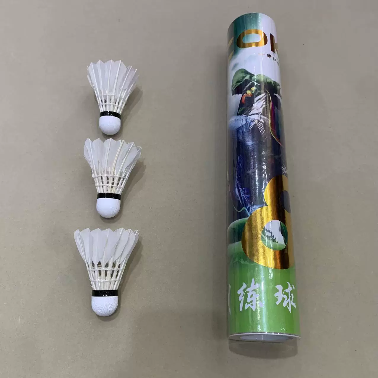 可卡羽毛球桶装12只装耐打鸭毛羽毛球工厂现货批发白色羽毛球12支